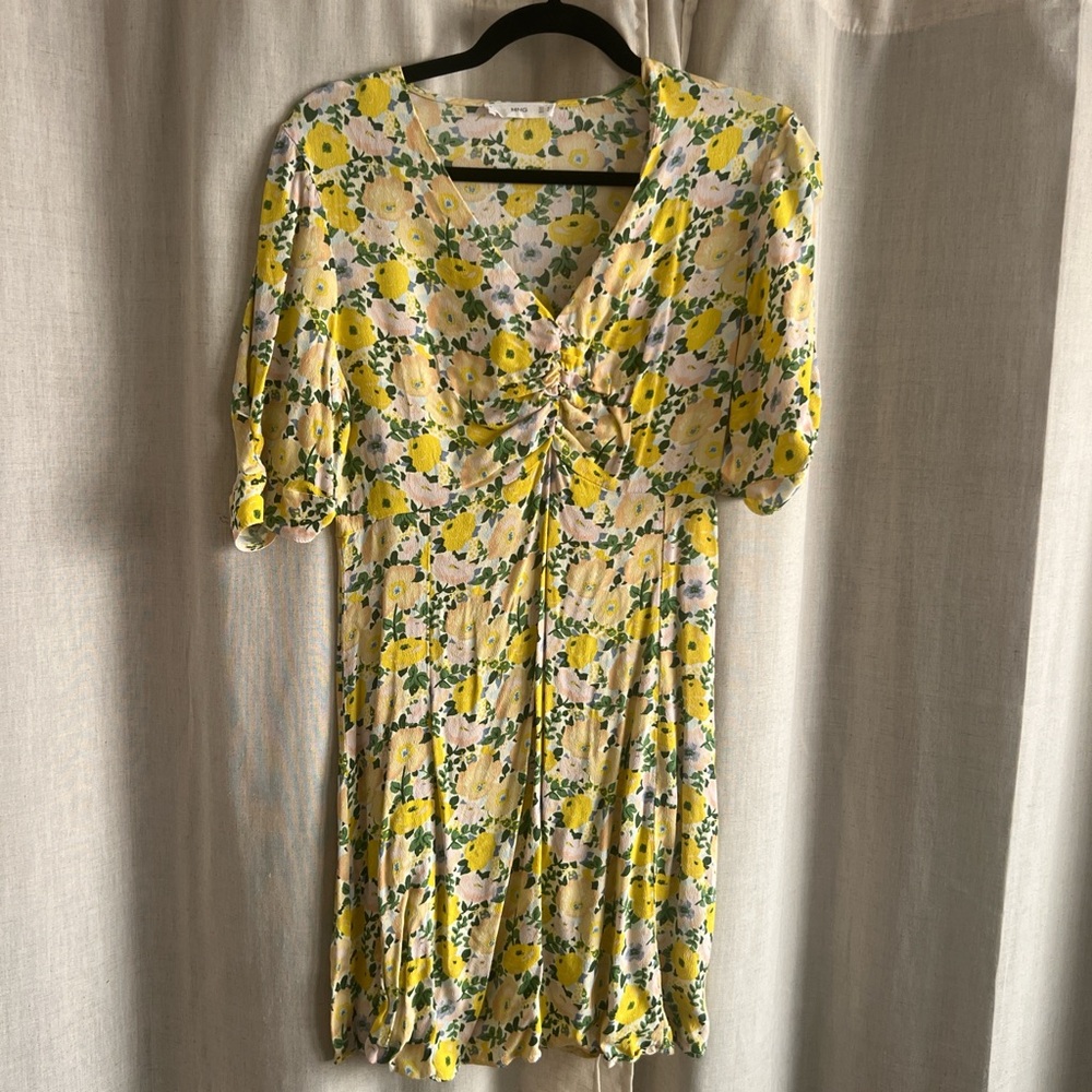 Mango spring/summer dress 💐